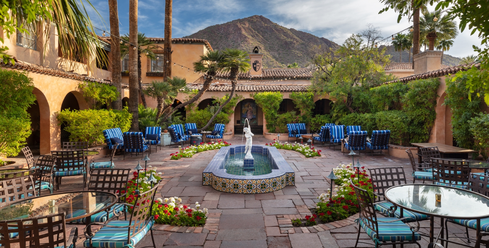 Discover the romantic Mediterranean-style hideaway of the Royal Palms Resort and Spa.