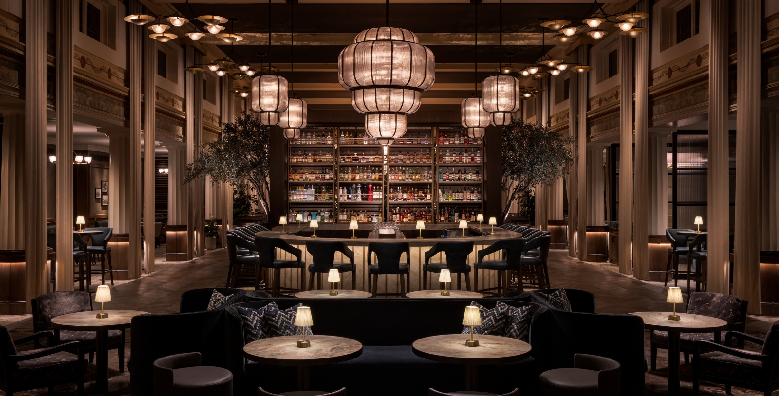 Image of Dining at The Vinoy Renaissance St. Petersburg Resort & Golf Club, 1925, Member of Historic Hotels of America, in St. Petersburg, Florida, Explore