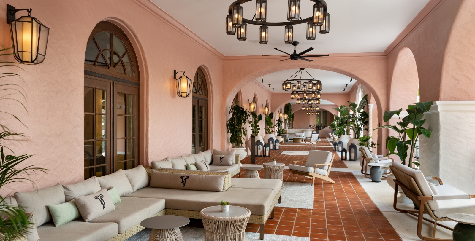 Image of Veranda at The Vinoy Renaissance St. Petersburg Resort & Golf Club, 1925, Member of Historic Hotels of America, in St. Petersburg, Florida, Explore