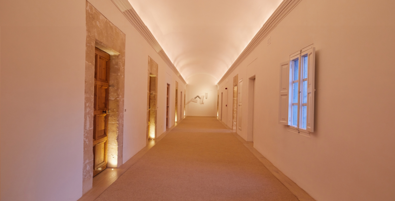 Discover the Baroque architecture of Hotel Convent de la Missió.