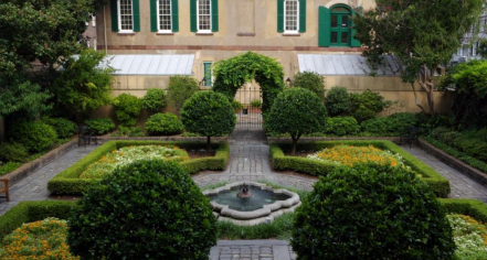 Owens-Thomas House & Slave Quarters