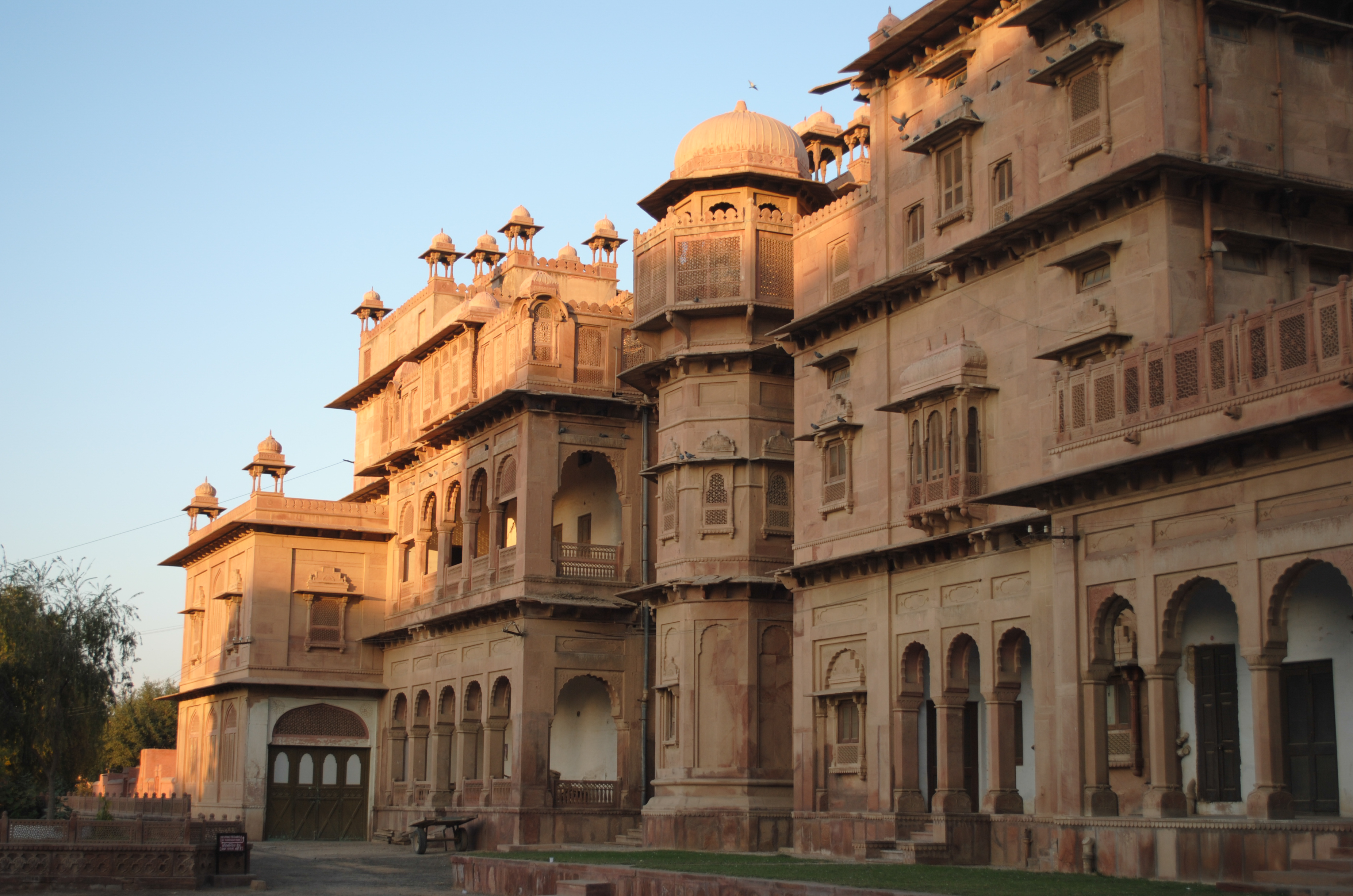 Lalgarh Palace