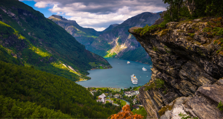 Flydalsjuvet Viewpoint