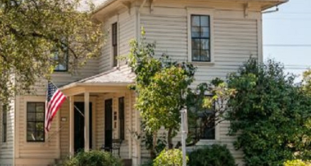 Image Of The Hoover-Minthorn House Museum In Newburg, Oregon.