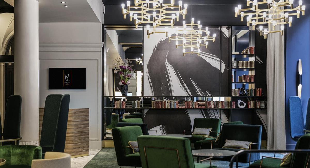 Explore the Pražský hrad (Prague Castle) nearby.