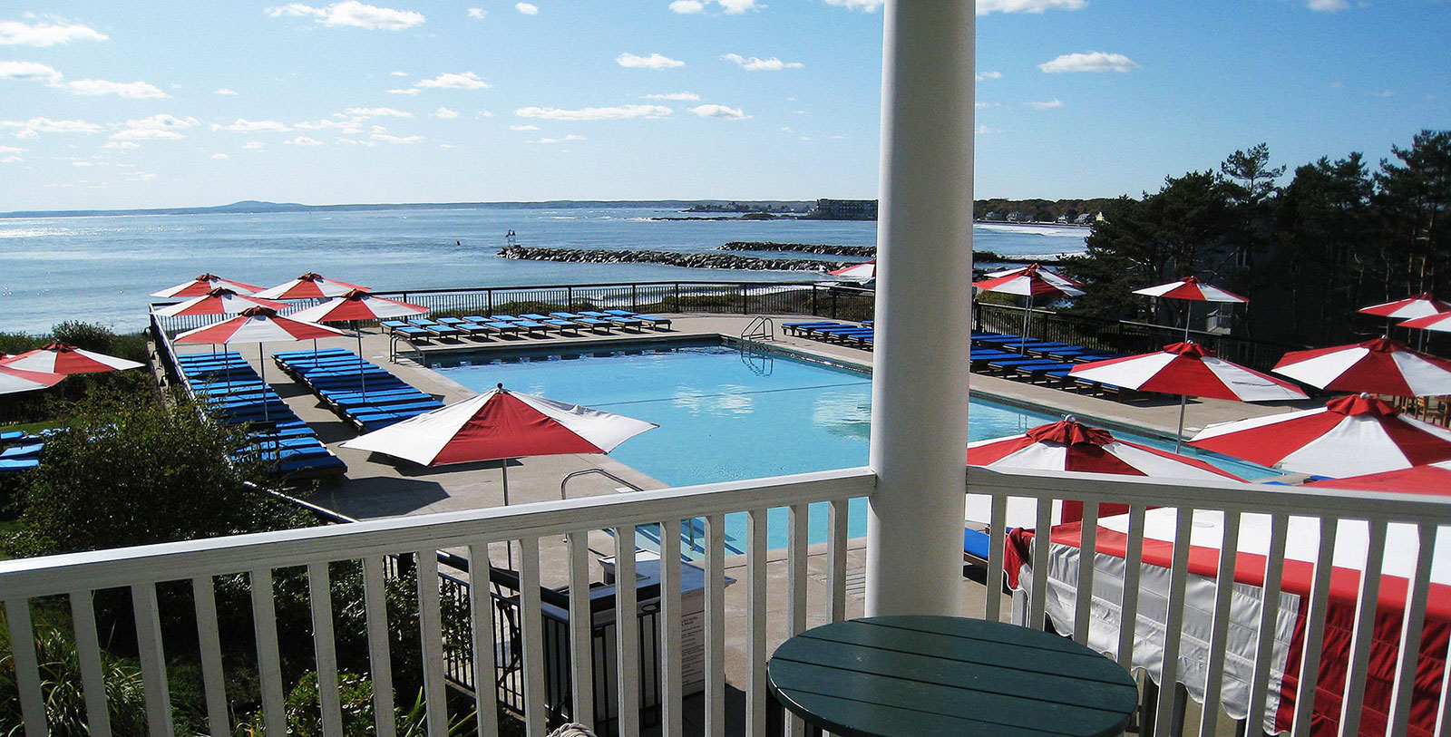 Explore the dramatic wave collisions of Blowing Cave Park.