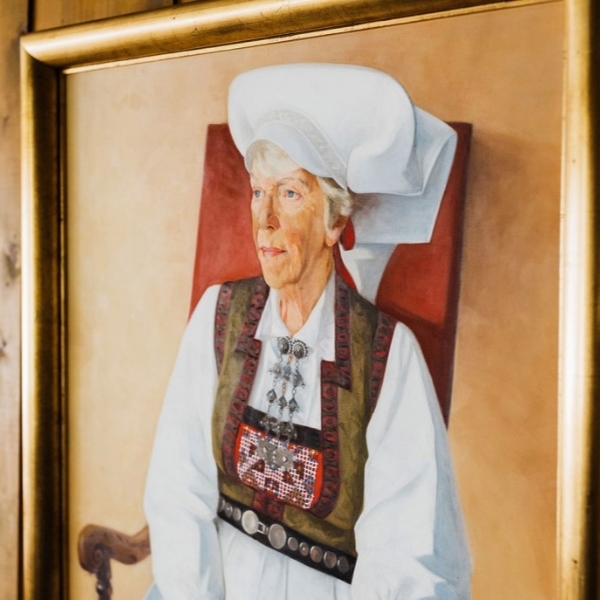Utne_Hotel_Art_Painting.jpg.jpg