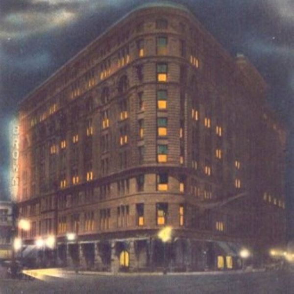 The_Brown_Palace_Hotel.jpg