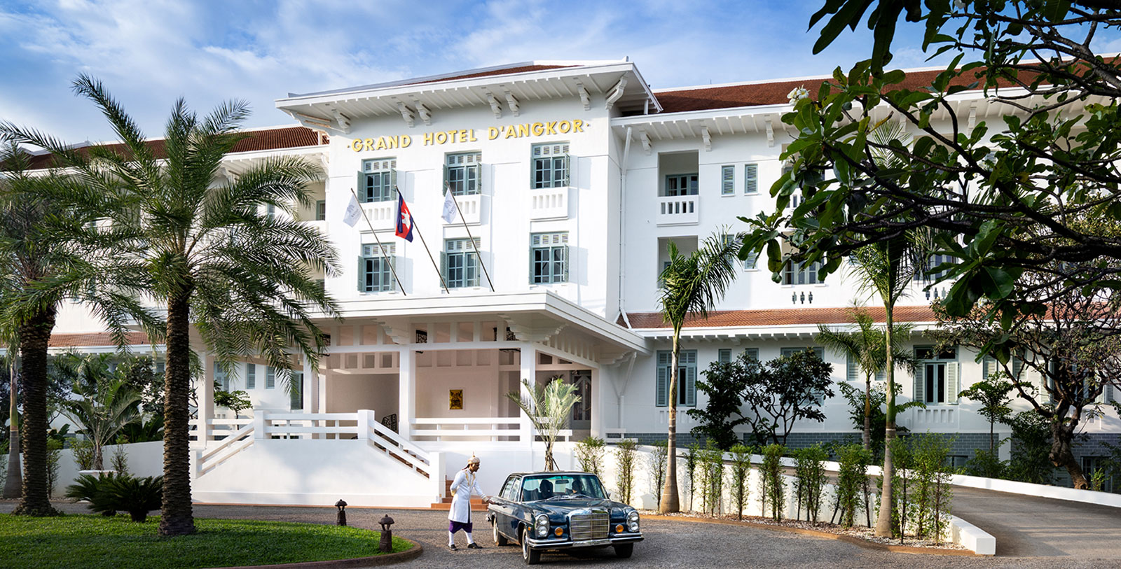 Explore the Royal Residence, the Angkor National Museum, and the world-famous Angkor War nearby.