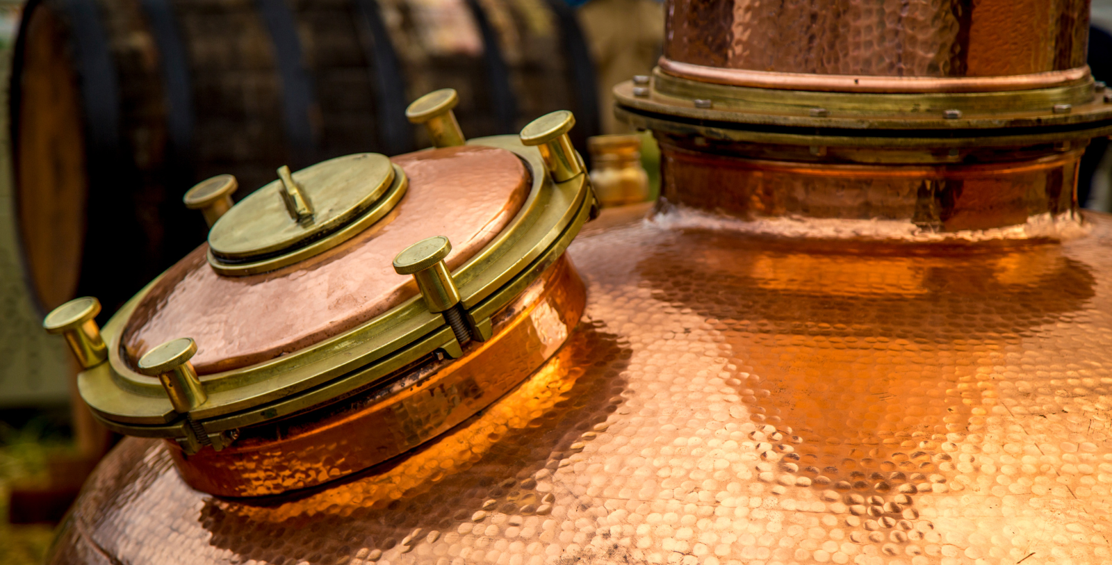 Taste the flavors of Virginia at Rueger’s, which serves up Southern comfort food and beverages crafted locally distilled moonshine.