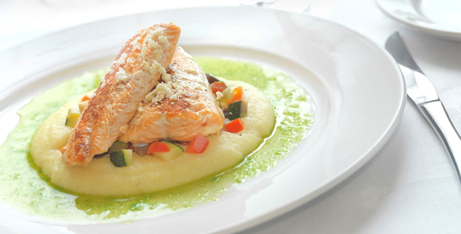 Taste the seasons of Norway at Rammgården, the hotel's main restaurant.