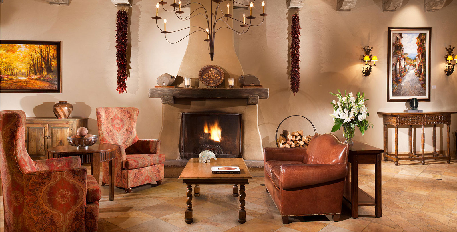 Experience the Georgia O’Keeffe Museum, the Lensic Performing Arts Center, Museum Hill, and Santa Fe Plaza just moments away.