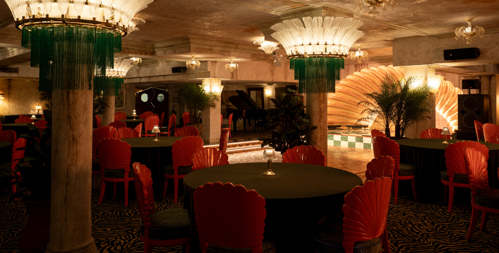 Discover The Lafayette Hotel and Club’s historic rooms and celebrated designer pool.