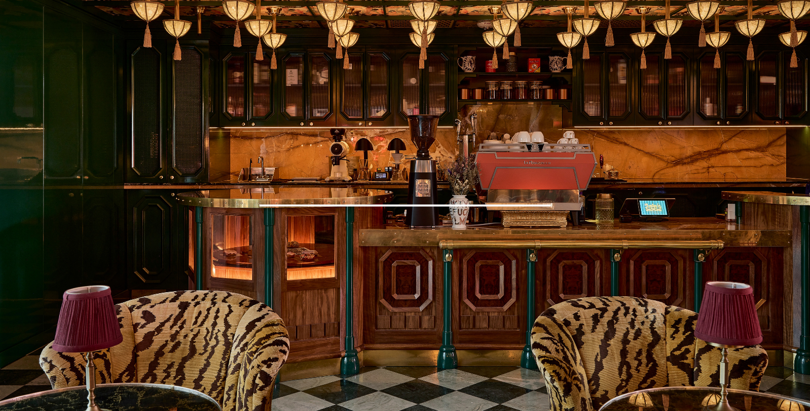 Explore San Diego’s variety of natural and cultural outlets, all within easy reach of the hotel.