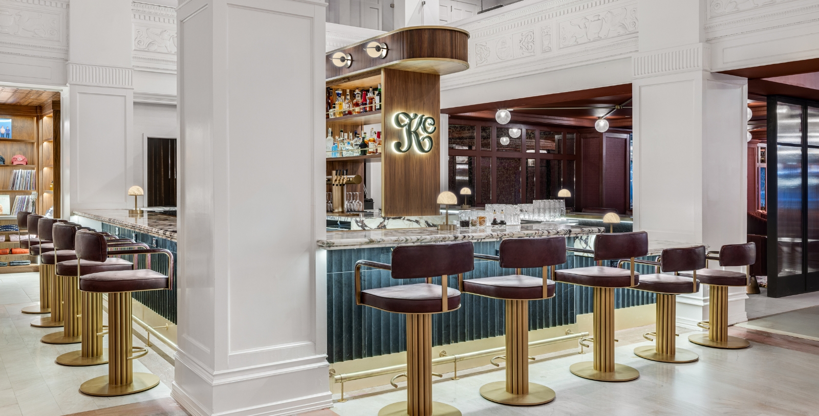 Taste authentic local flavors at Jots and the Keystone Club, the hotel's statement restaurant and bar.