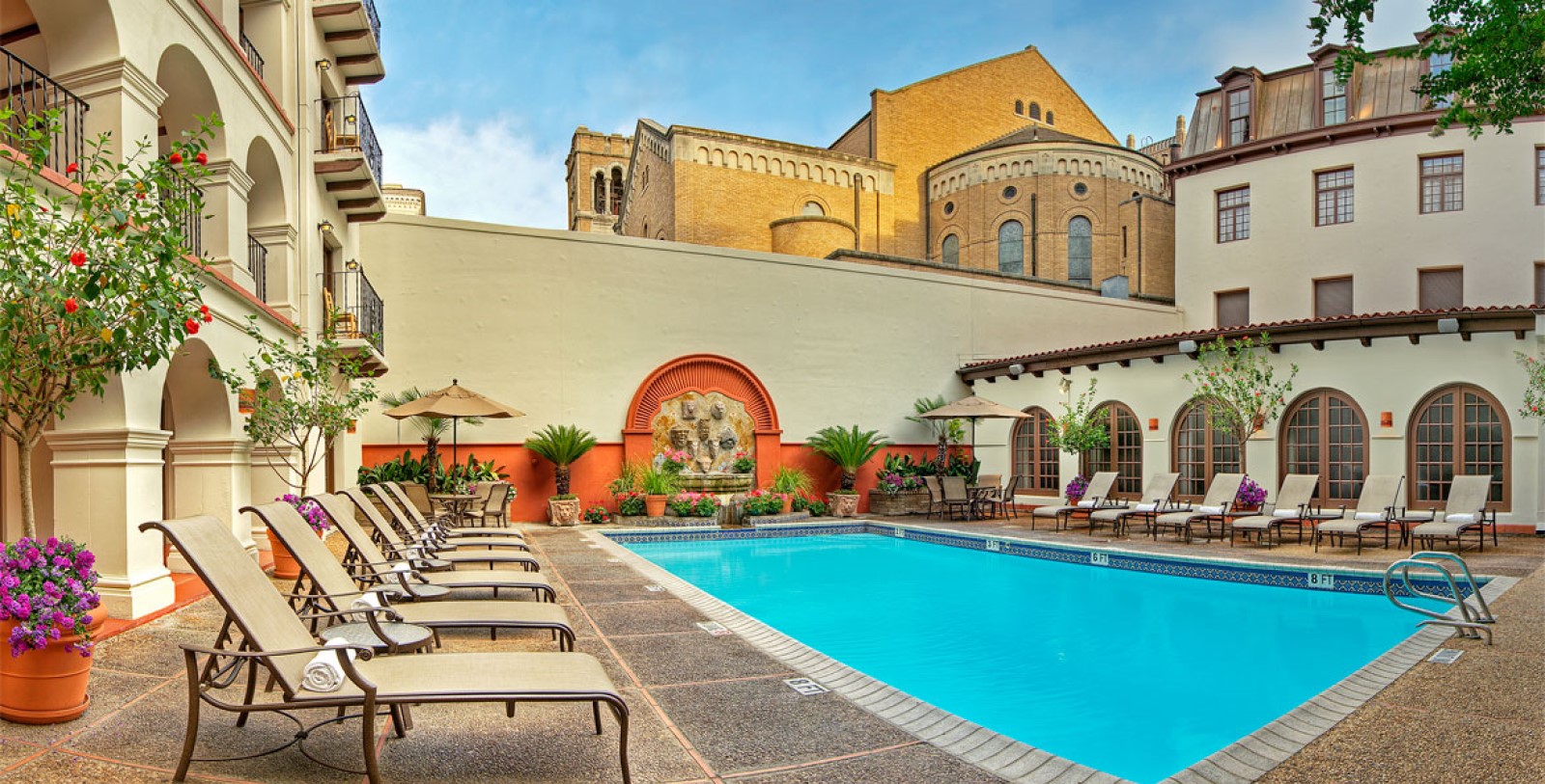 Discover the rich history of the Omni La Mansion de Rio.