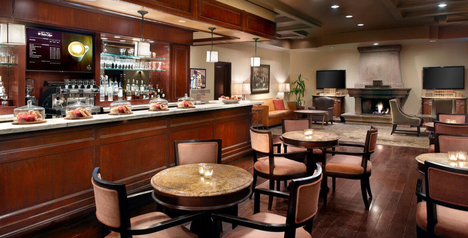 Taste traditional and modern Southern Texas cuisine at at the hotel’s celebrated restaurants.