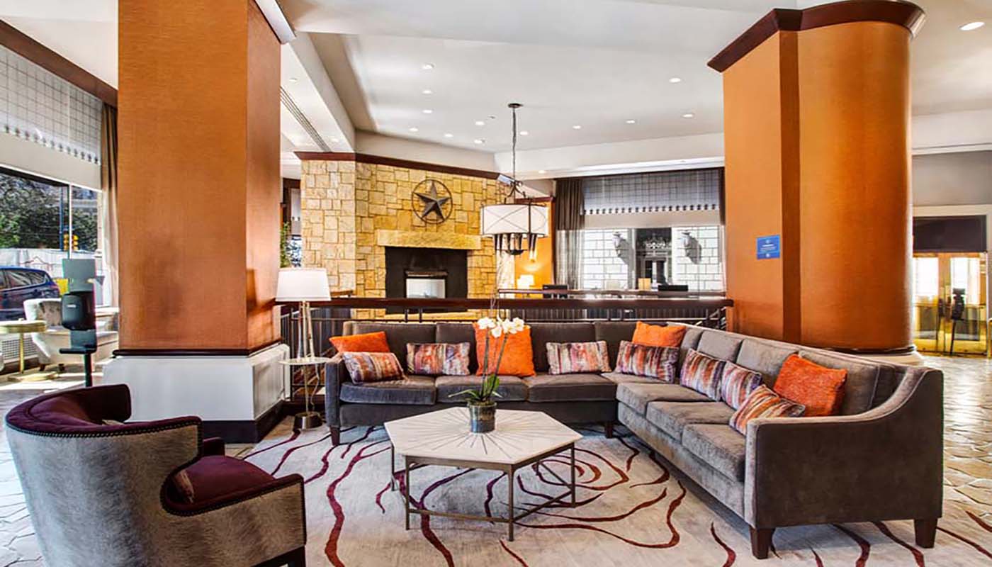 The Emily Morgan San Antonio lobby