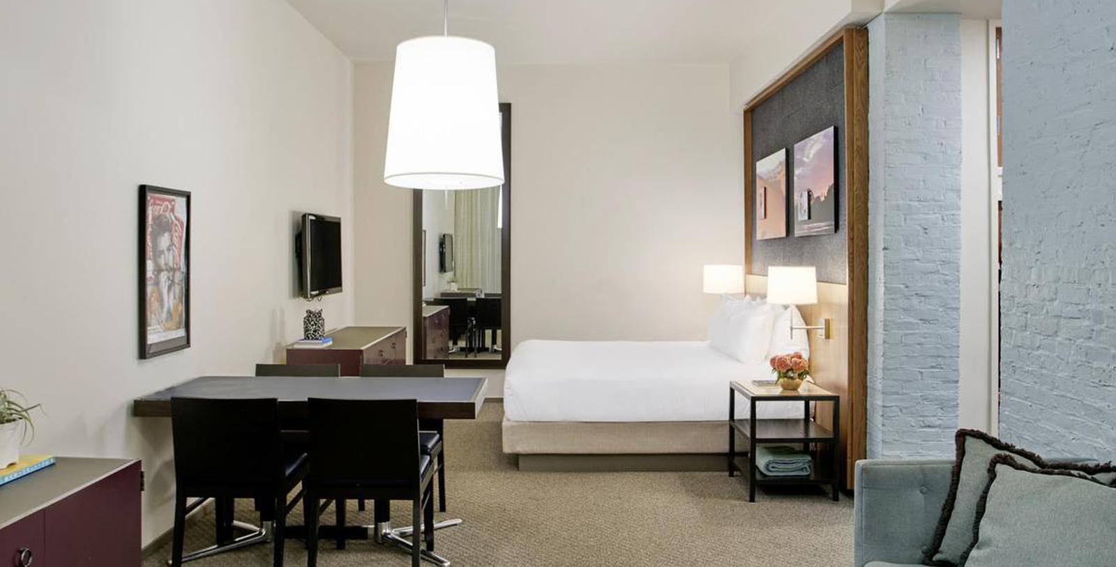 Image of guestroom 21c Museum Hotel Louisville by MGallery, 1800, Member of Historic Hotels of America, in Louisville, Kentucky, Accommodations