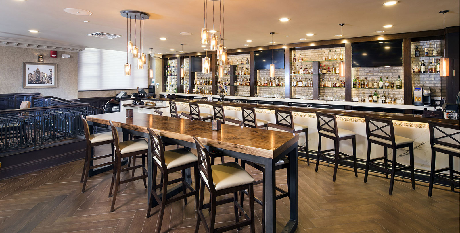 Taste the classic Seelbach Cocktail at The Old Seelbach Bar.