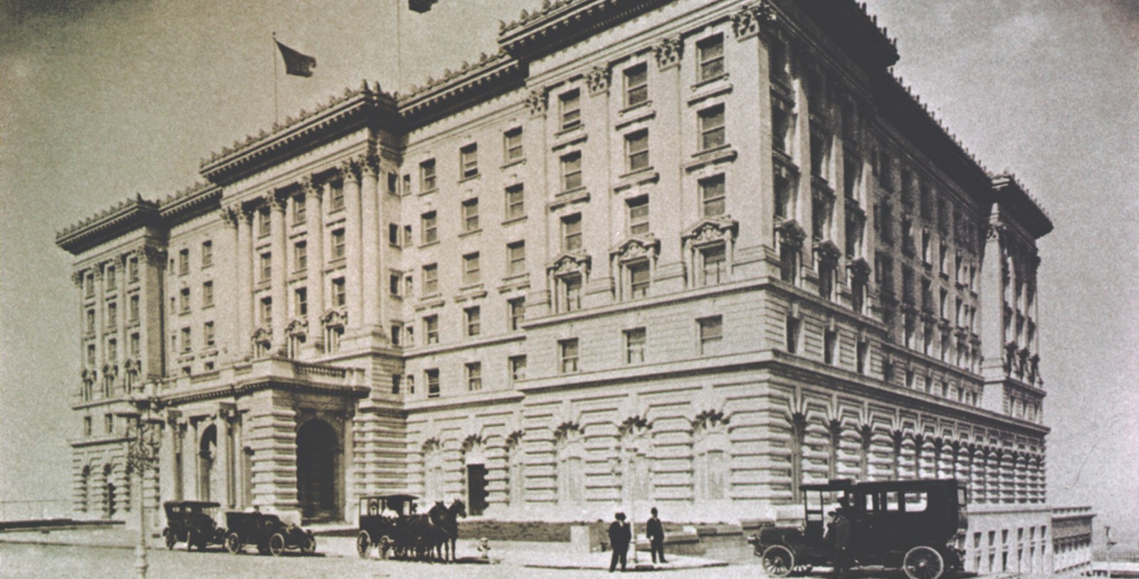 Discover the flags adorning Fairmont San Francisco that represent the countries represented when the United Nations Charter was drafted in the hotel’s Garden Room.