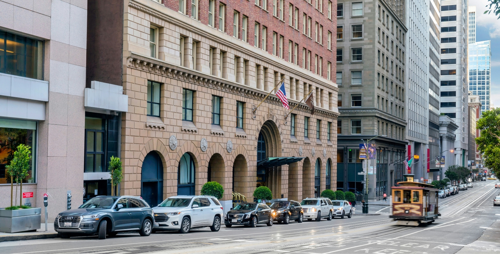 Explore the Transamerica Pyramid, the Cable Car Museum, the San Francisco Museum of Modern Art, and Chinatown within walking distance of the hotel.