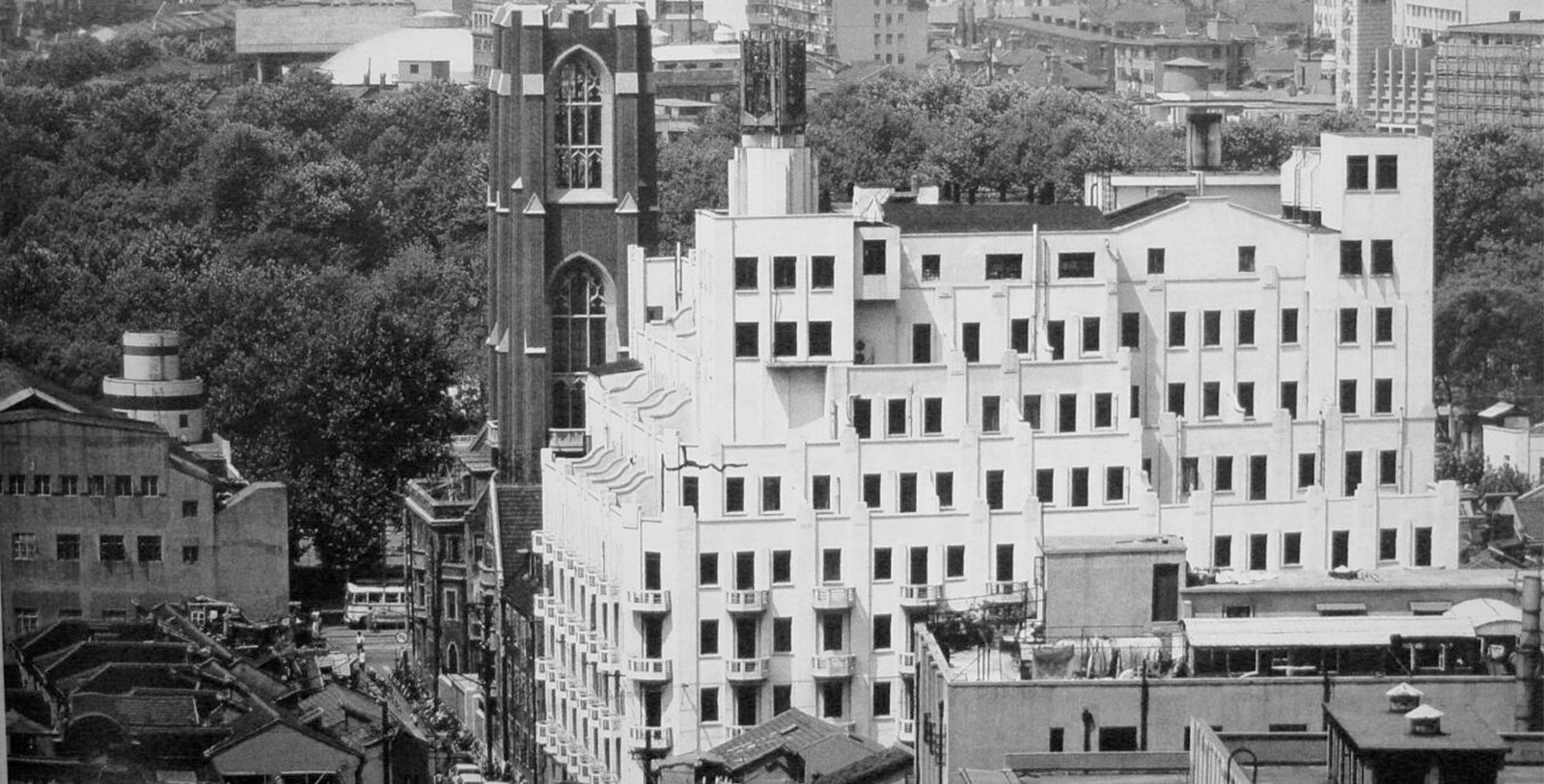 Discover the 1933 Art Deco design of The Yangtze Boutique Shanghai.