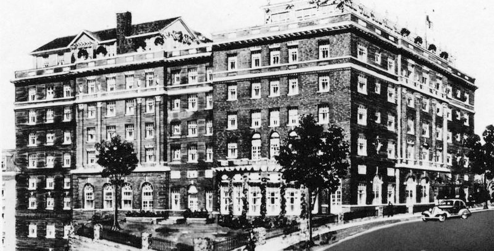 Discover the Colonial Revival architecture of Hotel 24 South.