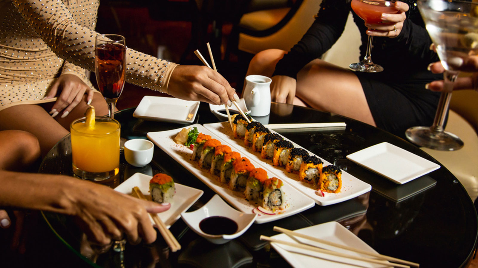 Taste fresh sushi at Crudo Sushi at the Lobby.