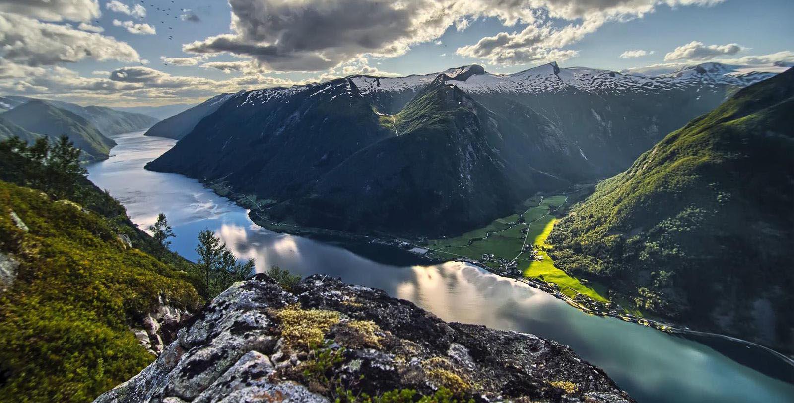Experience the Hanseatic Museum and Schøtstuene in downtown Bergen.
