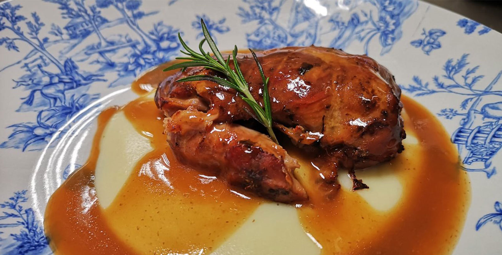 Taste some fantastic Canarian cuisine inside the El Sitio Restaurant.