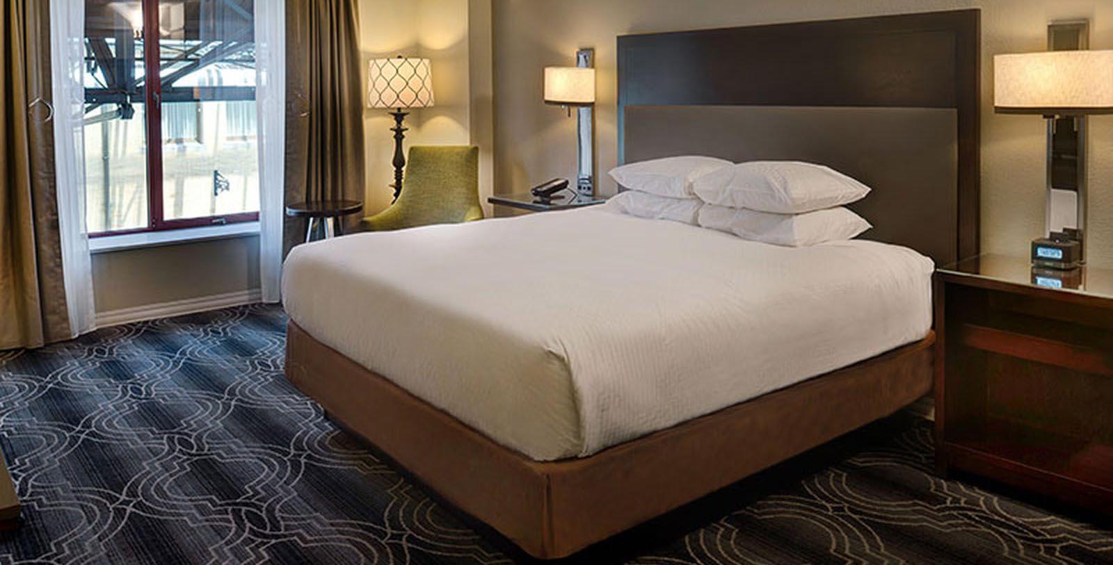 Explore City Museum, Stifel Theatre, Saint Louis Zoo, the Gateway Arch, and the Soldiers Memorial Military Museum nearby.