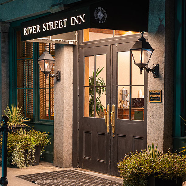 600x600-River-Street-Inn.jpg