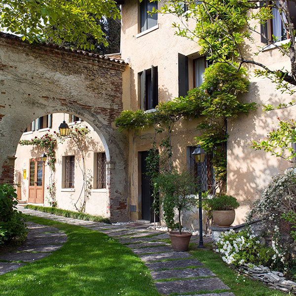 Hotel-Villa-Cipriani.jpg