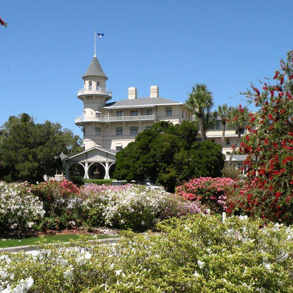Jekyll-Island-Club-Resort-Georgia-Image-of-Clubhouse-with-Gardens.jpg