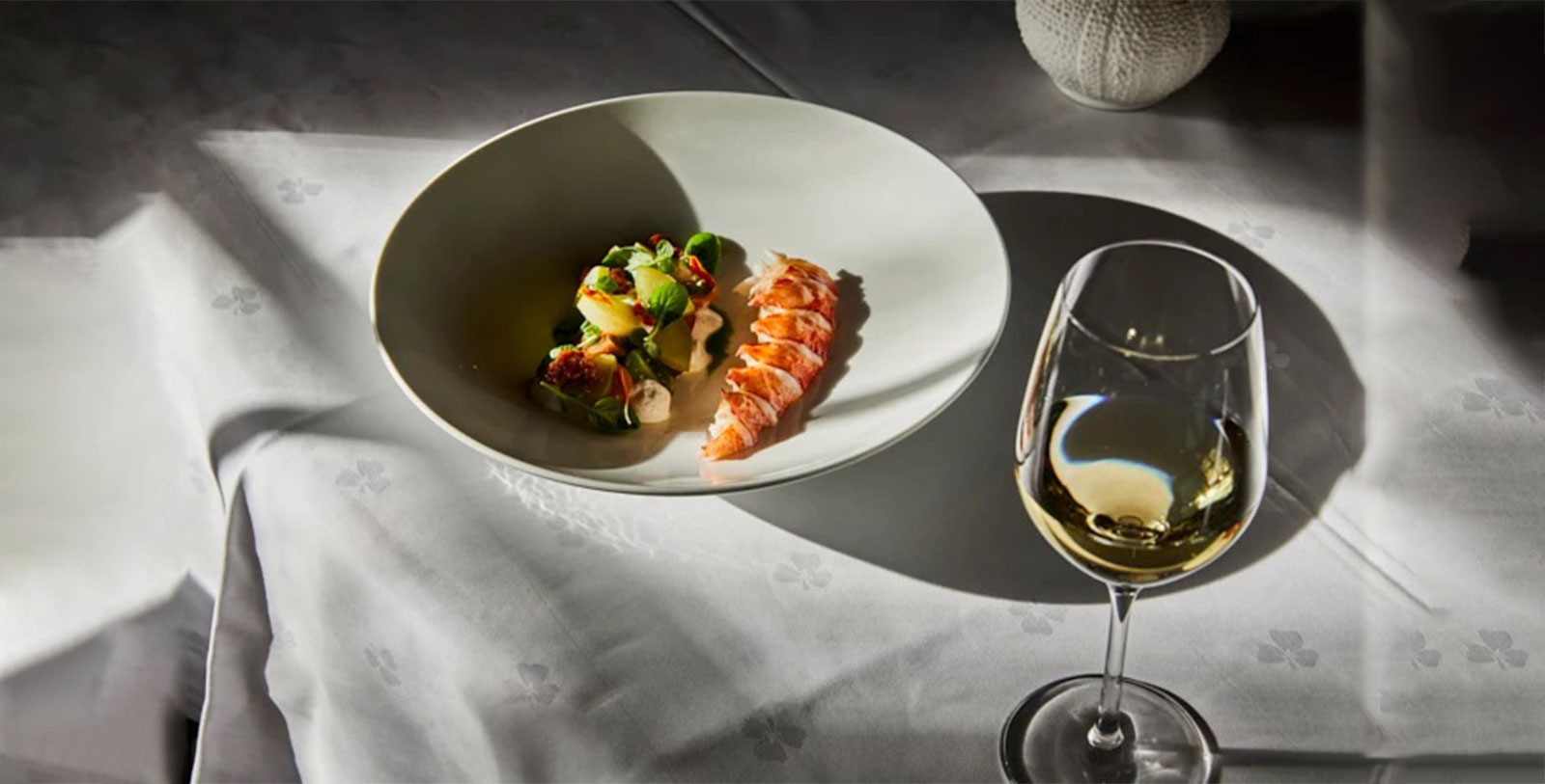 Taste delicious fresh seafood at Engø Gård Hotel & Restaurant.