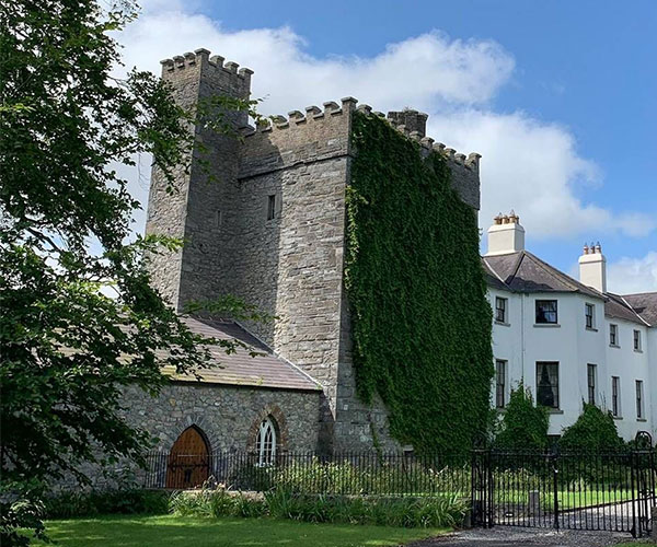 Barberstown_Castle_exterior_image.jpg