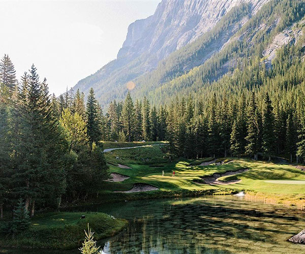 Fairmont-Banff-Springs.jpg