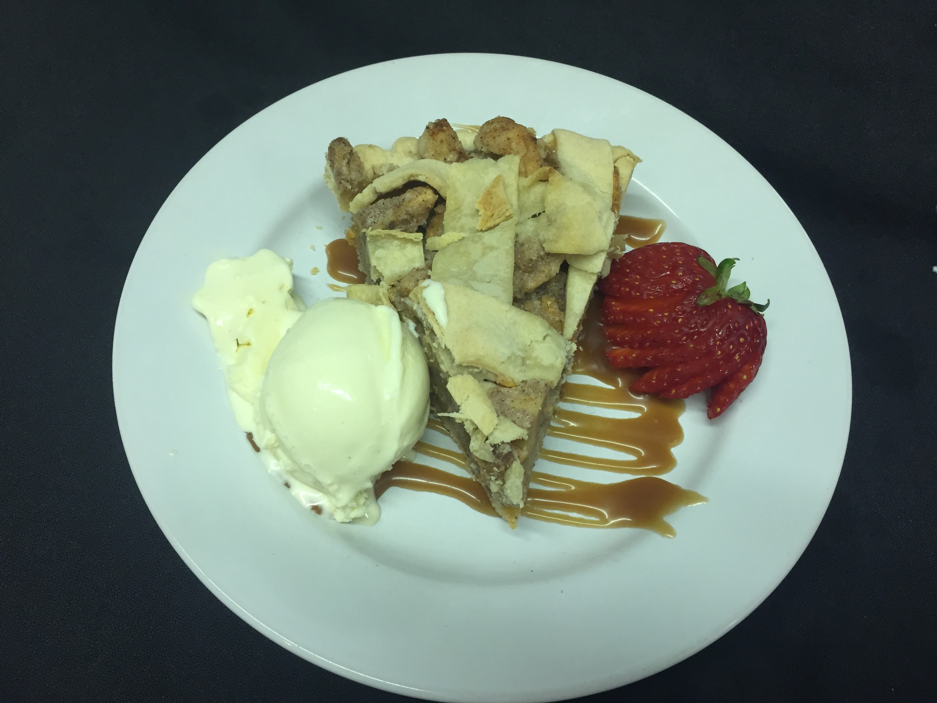 Apple Pie at the Mimslyn Inn