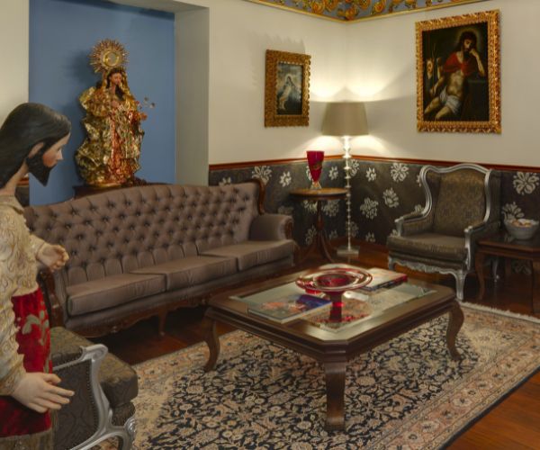 Aranwa_Cusco_Boutique_Hotel_Art_Lobby_Artwork.jpg