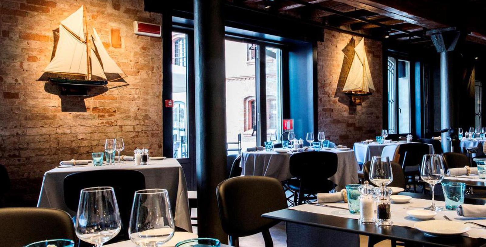 Taste some delicious cicchetti for the first time at the Bacaromi Restaurant.