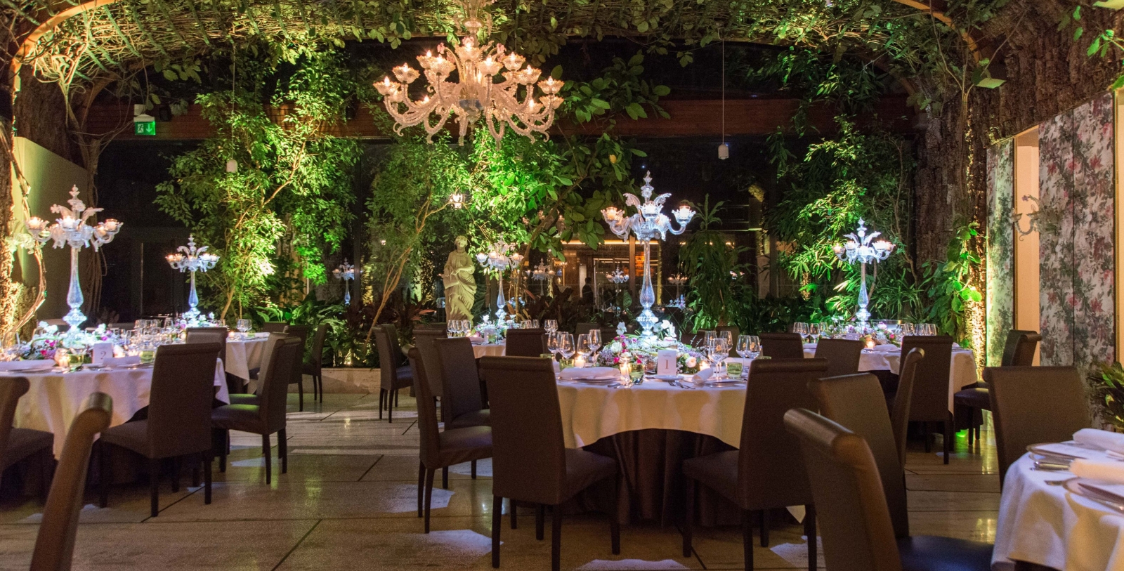 Discover the marvelous Winter Garden inside the Hotel Papadopoli Venezia - MGallery.