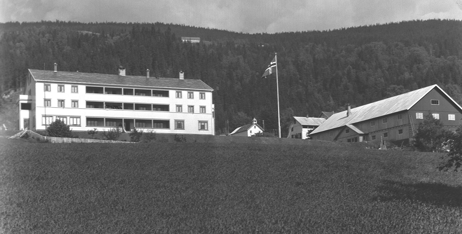 Discover the historical character of the Nermo Hotell & Apartments.