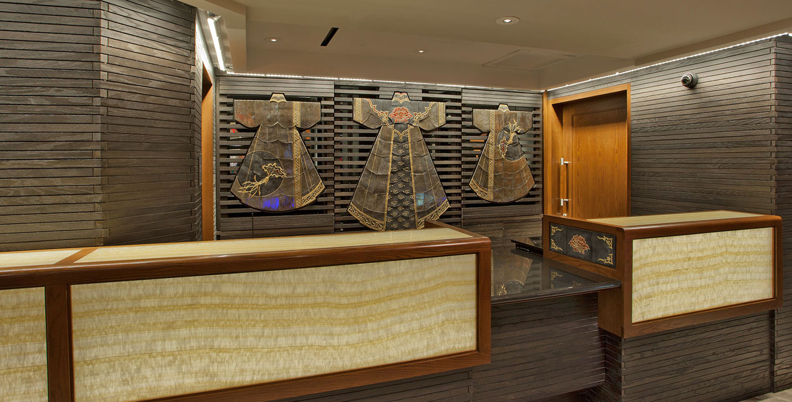 Discover the National Museum of Women in the Arts, the National Portrait Gallery, and the Walter E. Washington Convention Center nearby.