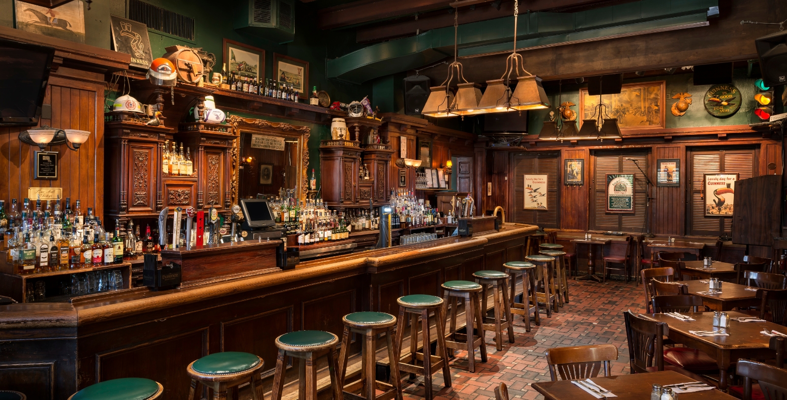 Taste authentic Irish cuisine and enjoy a pint in The Dubliner Irish Pub and Restaurant located in the Phoenix Park Hotel.