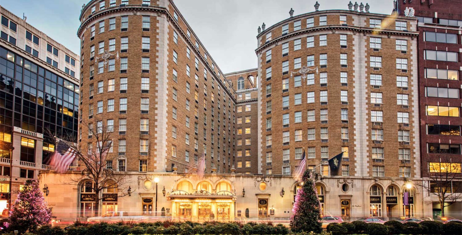 Experience the National Geographic Museum, Farragut Square, Smithsonian museums, the National Mall, and the White House nearby.