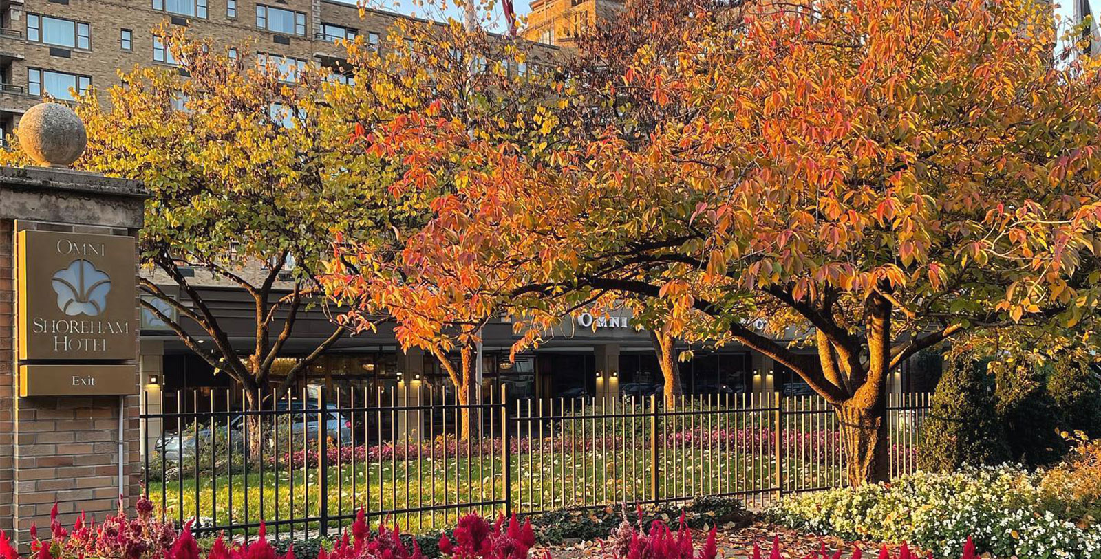 Explore the Smithsonian’s National Zoo and its more than 2,000 individual animals representing nearly 400 distinct species.