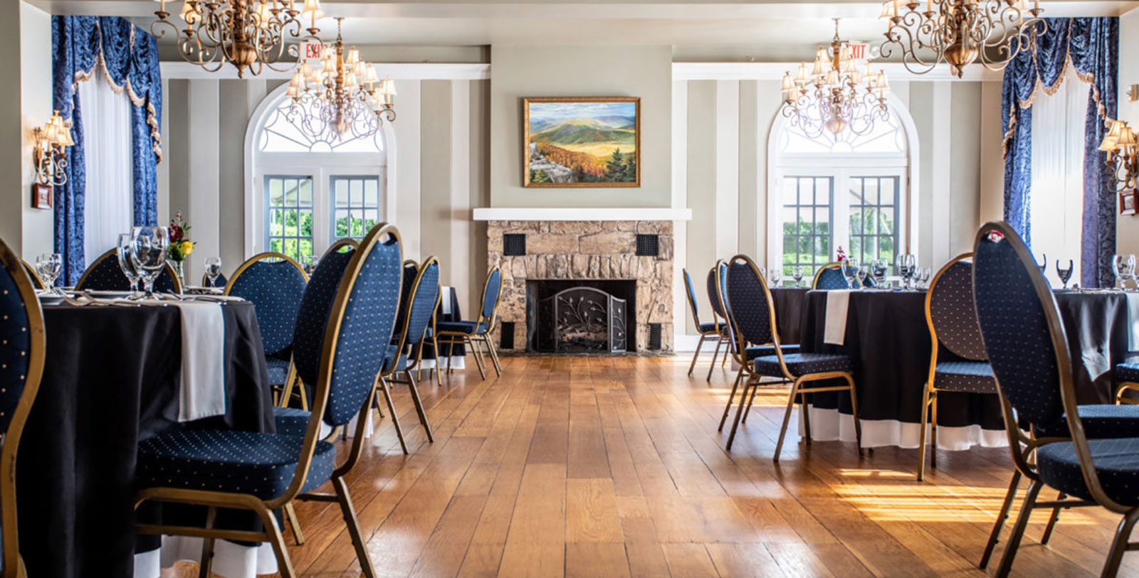 Image of Dining Area, Mimslyn Inn, 1931, Member of Historic Hotels of America, Luray, Virginia, Dining