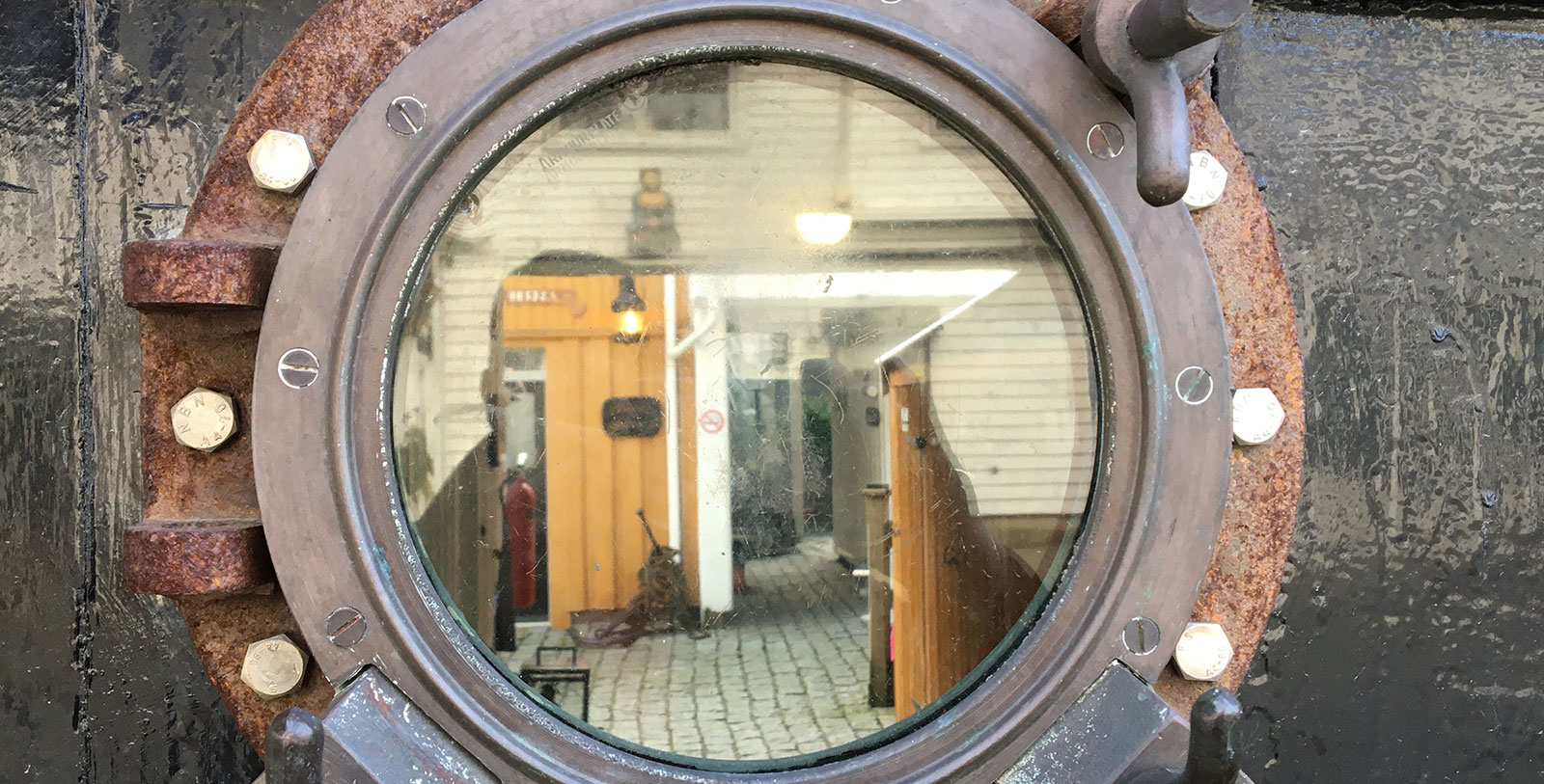 Experience the Kristiansand Cannon Museum (Kristiansand Kannonmuseum).