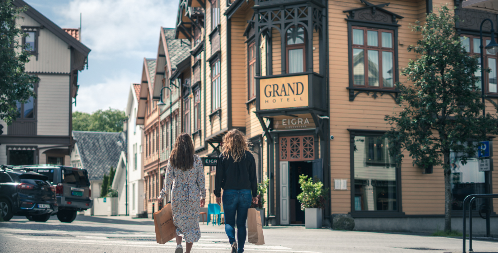 Discover the wonderful blend of Norwegian vernacular motifs known as “byggeskikk”.